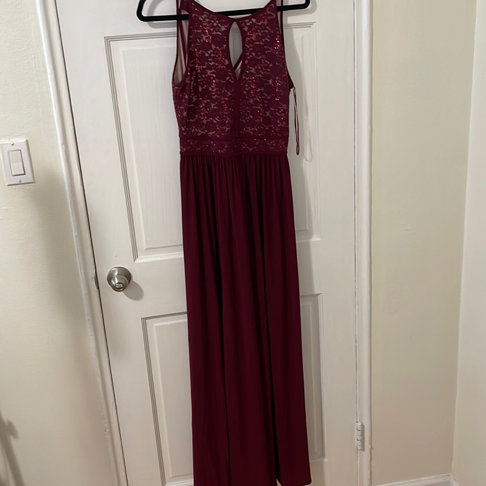 Beautiful and classy dress only worn once